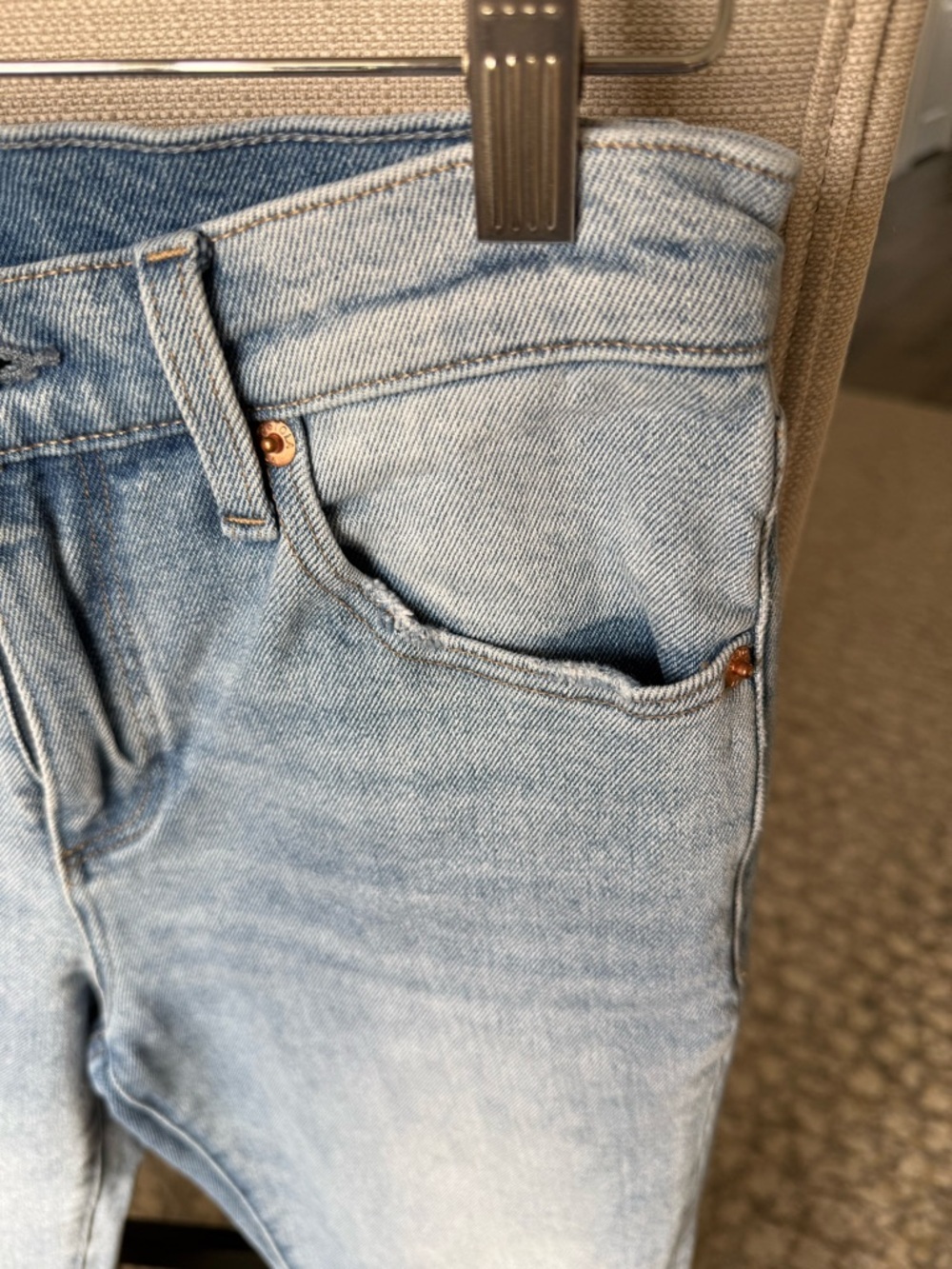 Pistola Light Wash Straight Crop Jeans Size 26 Raw Hem Distressed Ankle - Picture 3 of 9